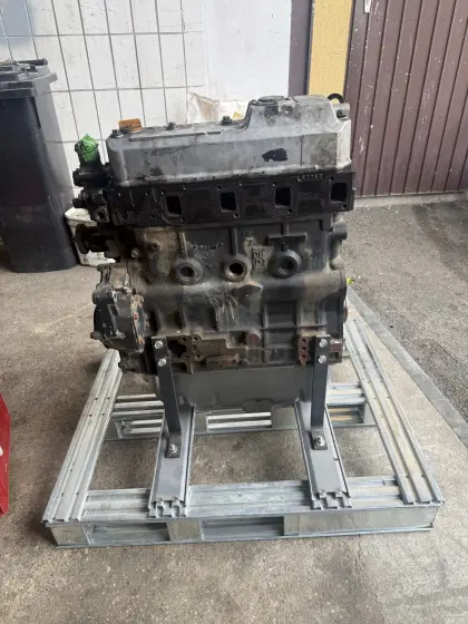 Yanmar 4TNV98 Motor