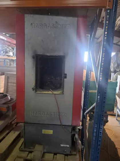 80 kW Hargassner Heizung mit Raumaustragung