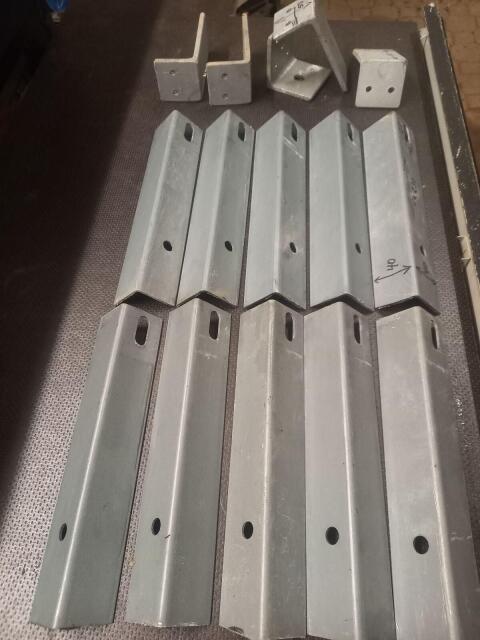 10 Blechwinkel-Reste 40 x 40
