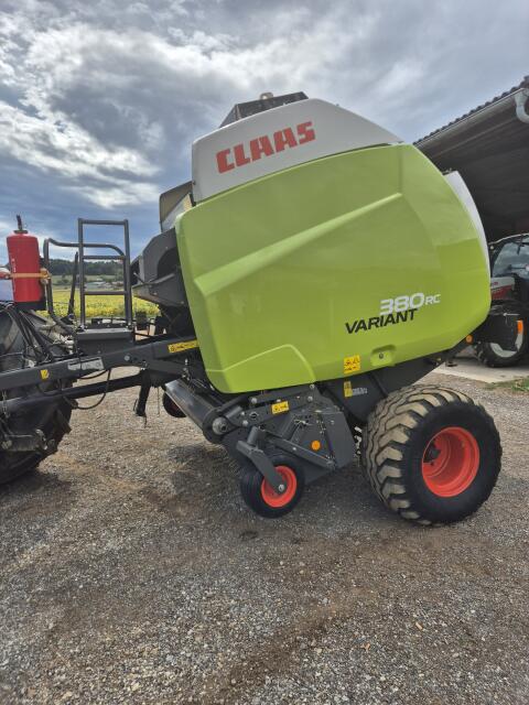 Claas Variant 380RC
