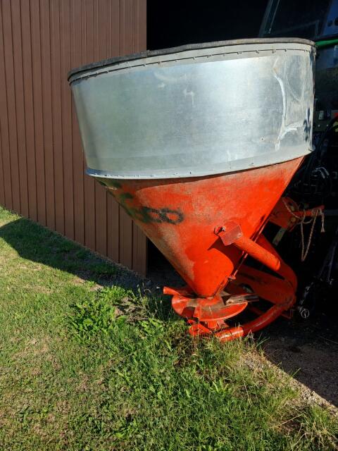 Düngerstreuer