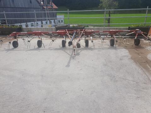 Pöttinger 6-Kreisel-Zettwender Oldtimer