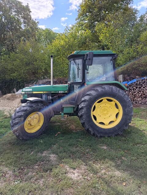 John Deere 2850A