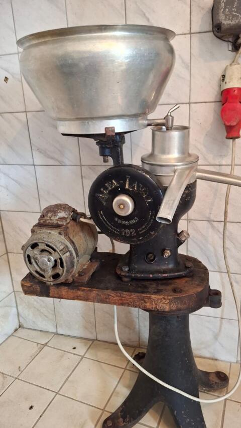Milchzentrifuge Alfa Laval Typ 102