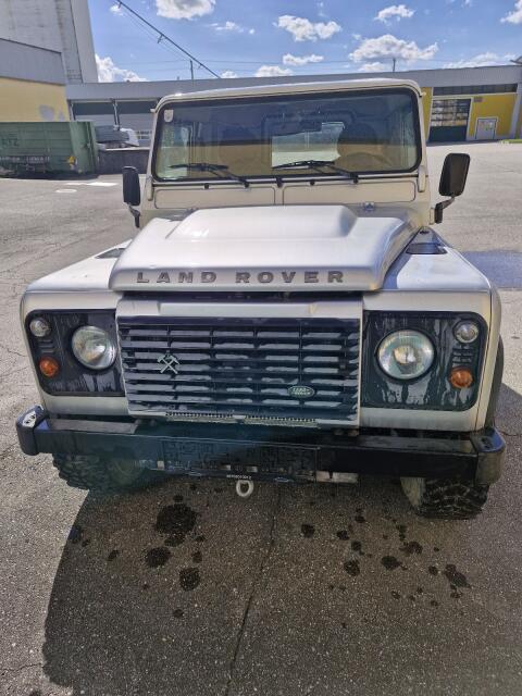 Land Rover Defender 90 Hardtop