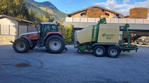 Lohnarbeiten, Lohnpressen Krone Comprima CF 155 XC