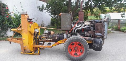 Standmotor MAN mit Maismühle
