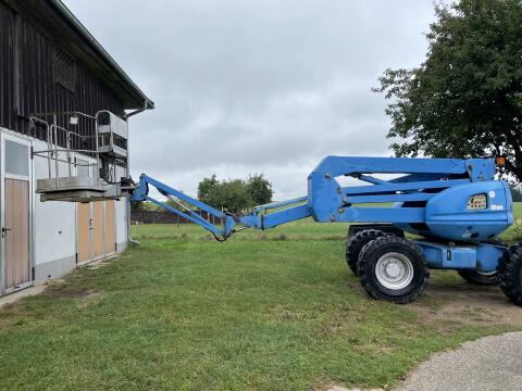 Selbstfahrer Hubsteiger Manitou