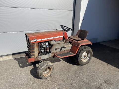 Massey Ferguson 14