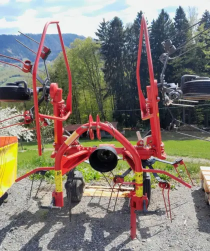 Sip 350 Alp Kreisel, Bj. 2022, Heuwender mit Gelenkwelle.