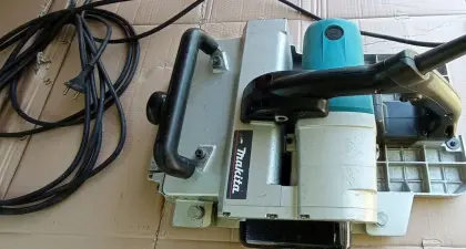 Elektrohobel Makita KP312S