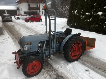 Eicher 201 ES