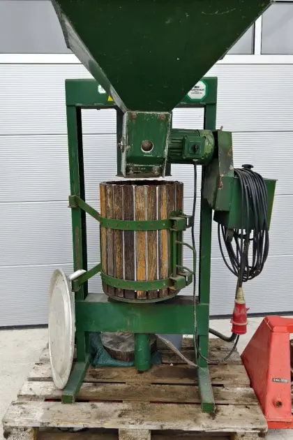 Verkaufe Obstpresse von AUER KPM 60/100