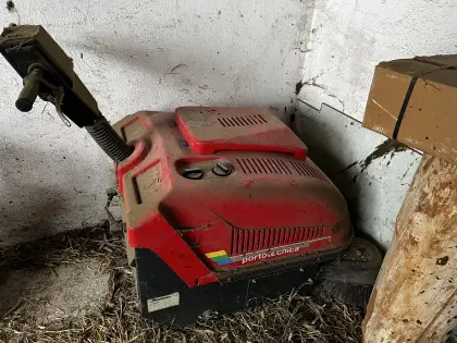 Kehrmaschine mit Benzinmotor zu verkaufen