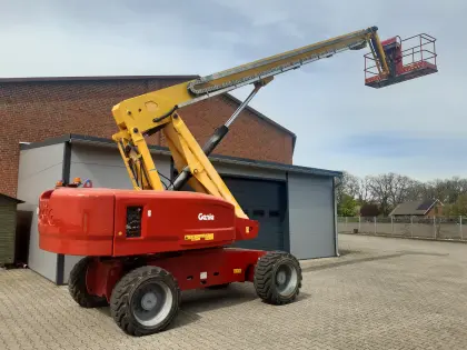 Arbeitsbühne Genie S85 Teleskoparbeitsbühne Allrad Deutz Genie S85