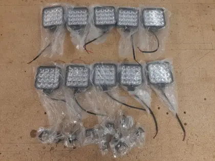 4.000 Lumen LED-Arbeitsscheinwerfer 12 V für Traktor, Kipper