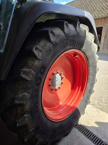 Reifen 650/65R42