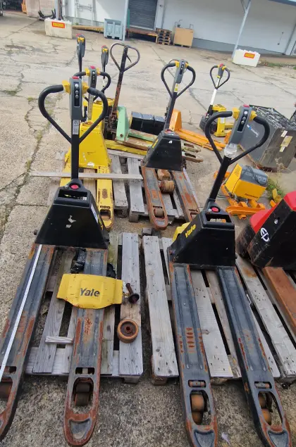 Mehrere el. Handhubwagen der Marke Yale