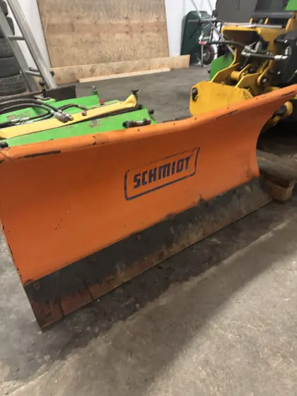 Schmidt Schneeschild Aebi CC36