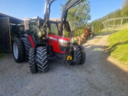 Massey Ferguson 4708