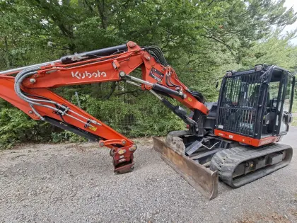 Kubota KX080-4