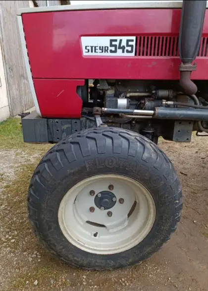 Suche Reifen mit Felgen, 5 Loch, für Steyr 545
