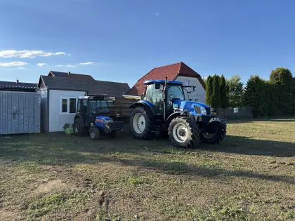 New Holland TS135a, Iseki 4330