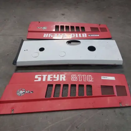 Steyr SK2 Seitenteile, Motorhaube Steyr 8110 SK2