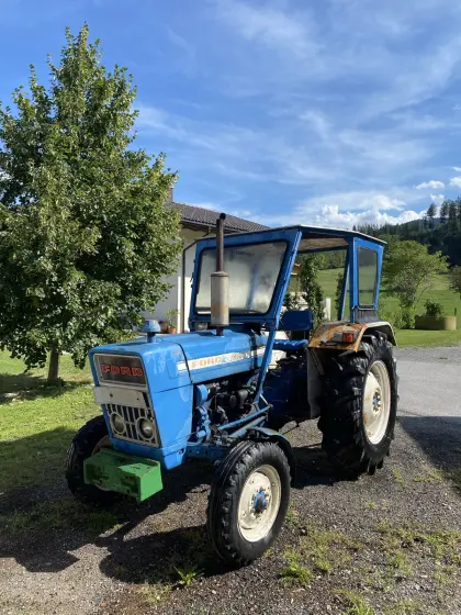 Ford 3000/8