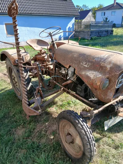 LINDNER Oldtimer Traktor LW20