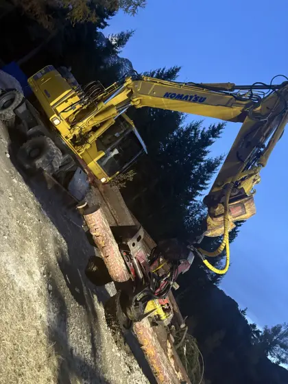 Bagger, Prozessor-Bagger Komatsu PW200