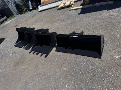 Löffelpaket für 2 bis 2,5 t Bagger