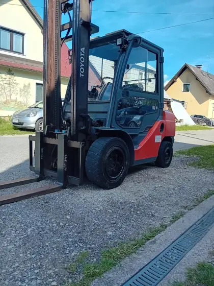 Toyota Gabelstapler 3 t