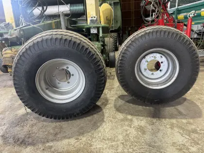 Verkaufe Reifen 500/50-17 inkl. Felgen