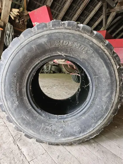 Reifen 500/50R17