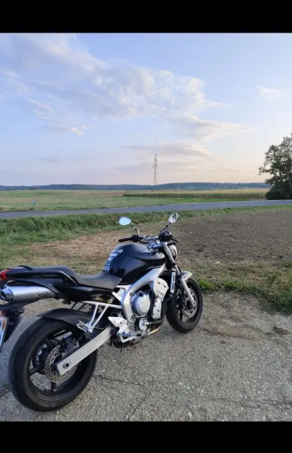 Yamaha Nakedbike
