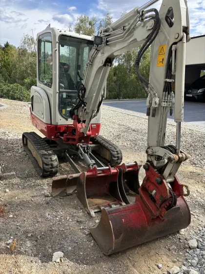 Takeuchi TB 225