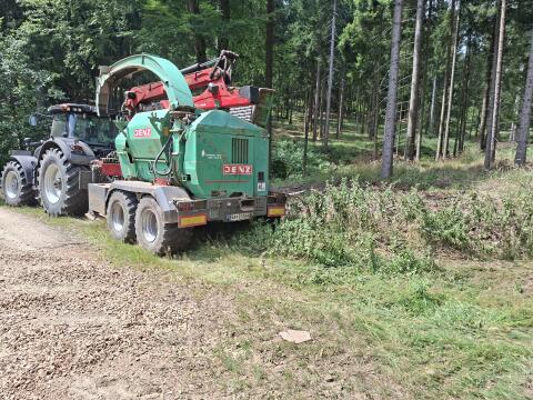 Valtra S374, Jenz 582, Palfinger M70