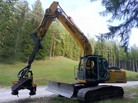New Holland Kettenbagger E215B zu verkaufen
