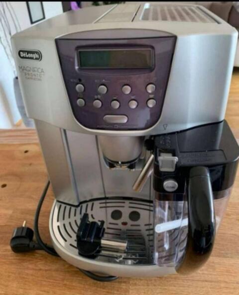 Kaffeemaschine DeLonghi Magnifica Pronto Cappuccino
