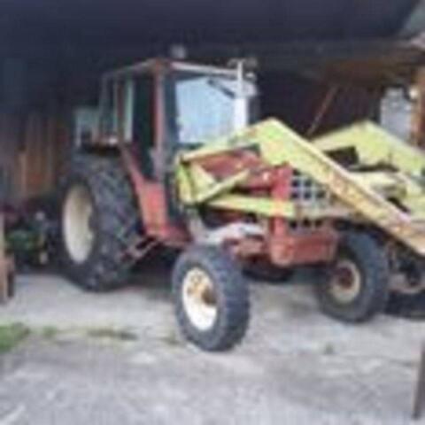Traktor IHC 574