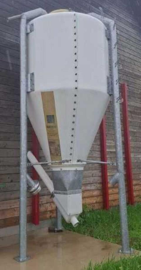 Suche Kraftfuttersilo Eurosilo