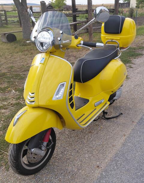 Vespa GTS 300 Super ABS