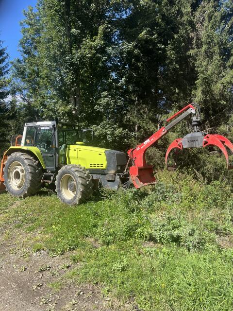 Valtra 8550