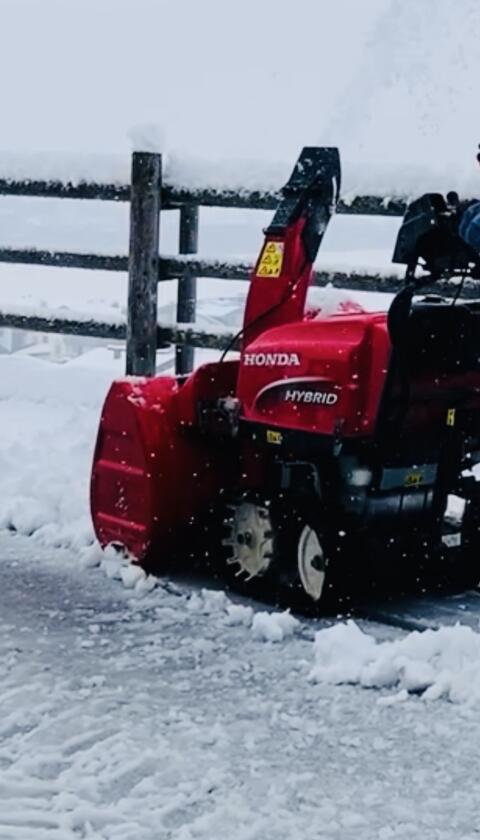 Schneefräse Honda HSS 1380i TD