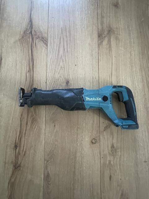 Makita DJR 186 Akku-Säbelsäge, Reciprosäge, Fuchsschwanz