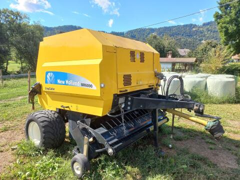 Rundballenpresse New Holland BR6090