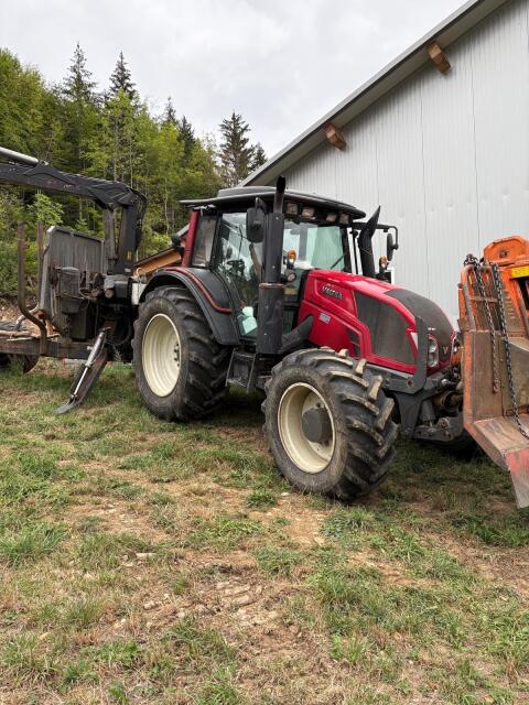 VALTRA 103N HiTech + Kranwagen Palms 15D