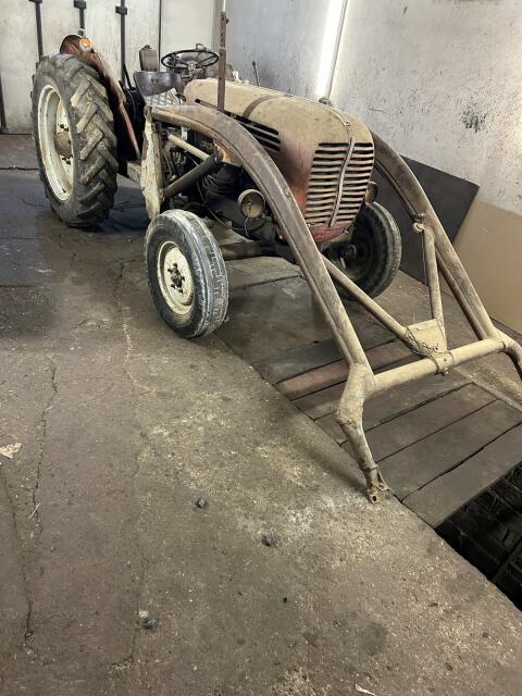 Steyr 288, 45 PS, mit Frontlader