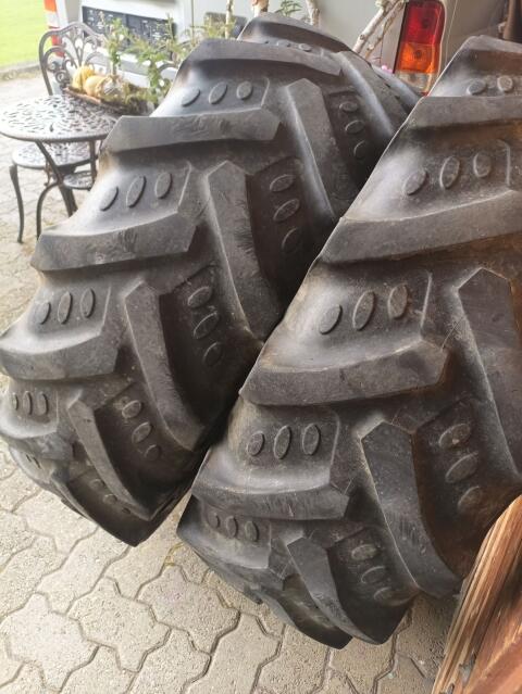2 Stk. Traktorreifen 340/85R24